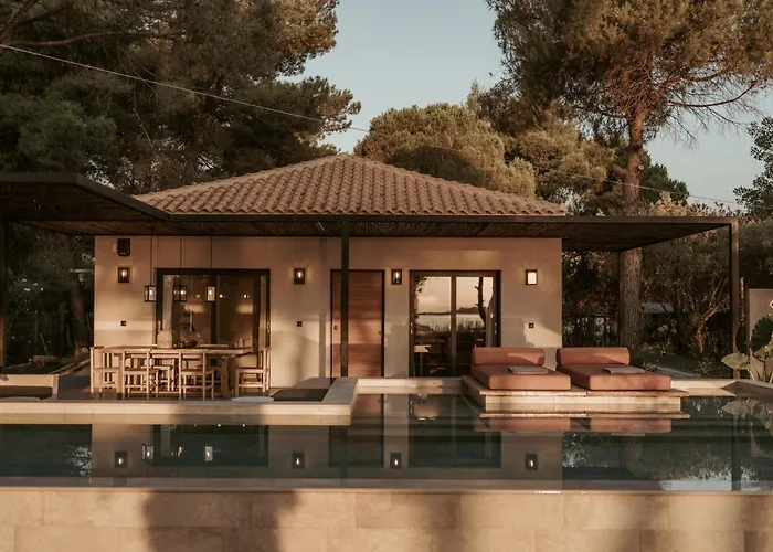 Pure Beachfront With Pool Villa *