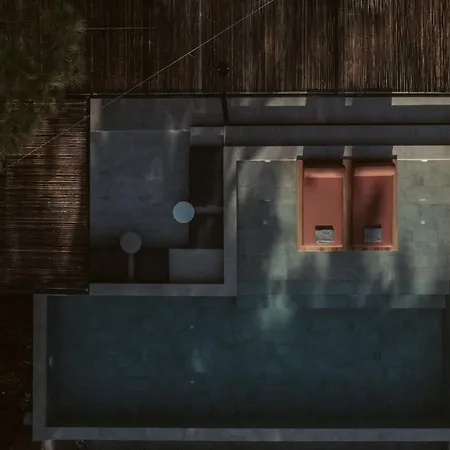 Pure Beachfront With Pool