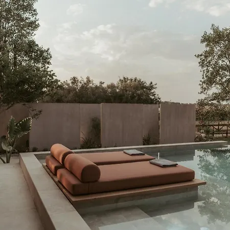 Pure Beachfront With Pool *