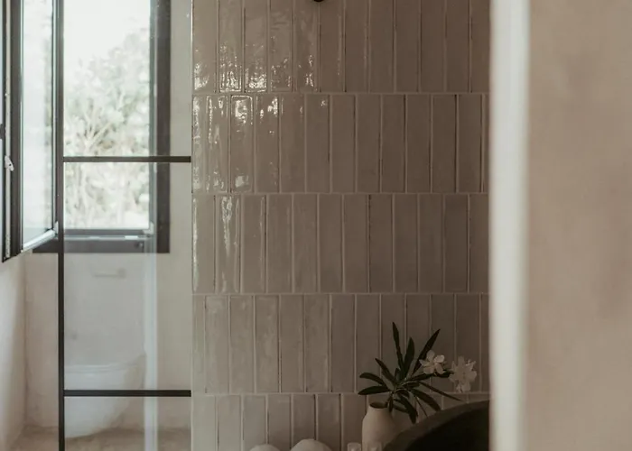 Pure Beachfront With Pool *