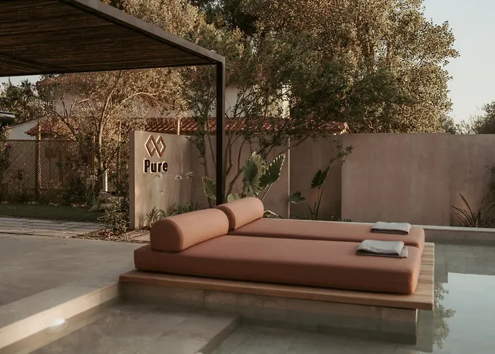 Pure Beachfront With Pool