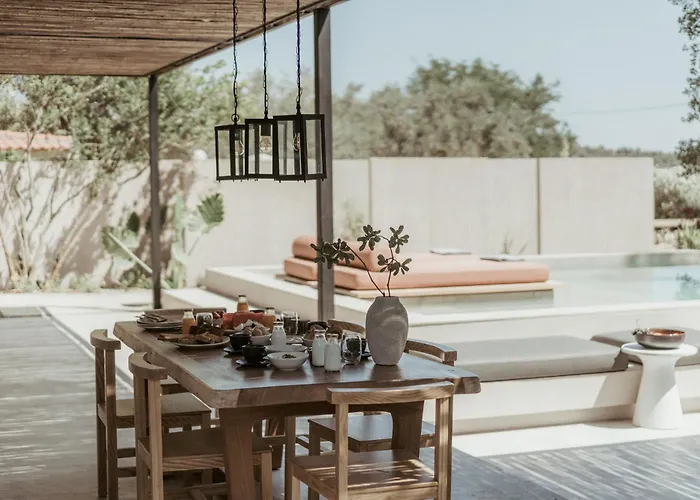 Pure Beachfront With Pool 别墅