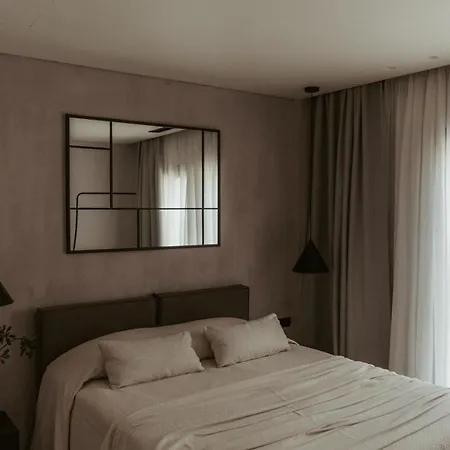 Pure Beachfront With Pool *