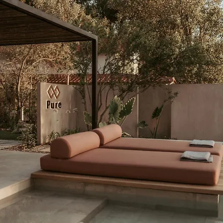 Pure Beachfront With Pool